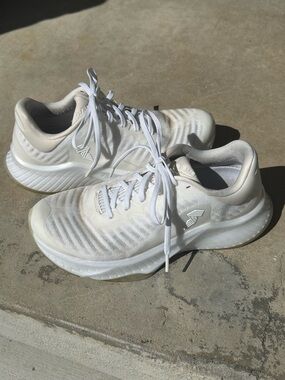 RAD R1 3x White Running Shoes